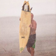 People having fun with Hurricane Irene — 34