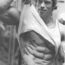 Młody Arnold Schwarzenegger — 17
