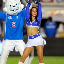 Meksykańskie Cheerleaderki — 50