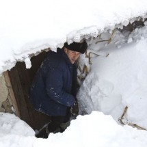 Village in Romania under the snow — 17
