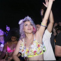 Dziewczyny z Electric Daisy Carnival 2012 — 27