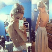 Girls take photos of themeselves — 23