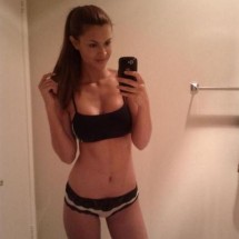 Girls take photos of themeselves — 25